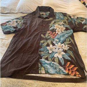 TOMMY BAHAMAS MEN L HAWAIIAN SHIRT EXCELLENT CONDITION